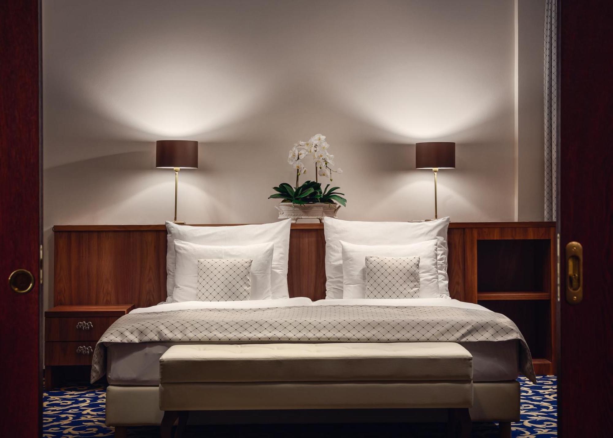 Grandhotel Nabokov Mariánské Lázně Kültér fotó