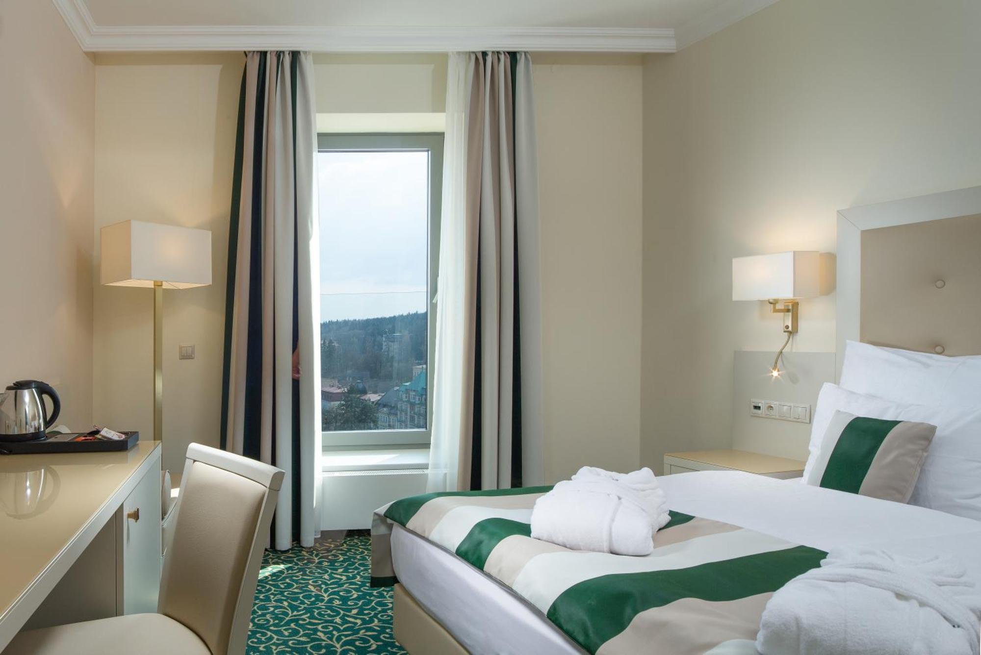 Grandhotel Nabokov Mariánské Lázně Szoba fotó